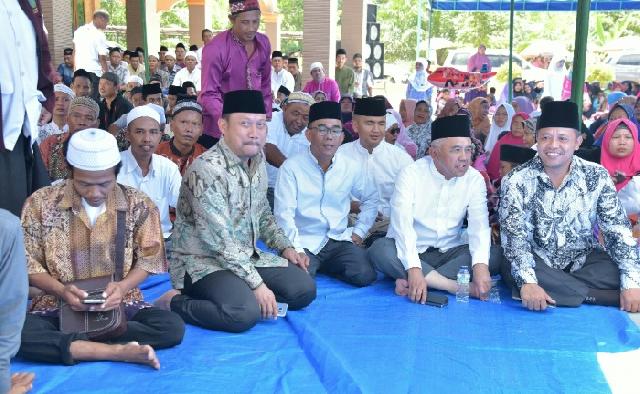 Gubernur Riau Ajak Masyarakat 9 Desa Jaga Kerukunan