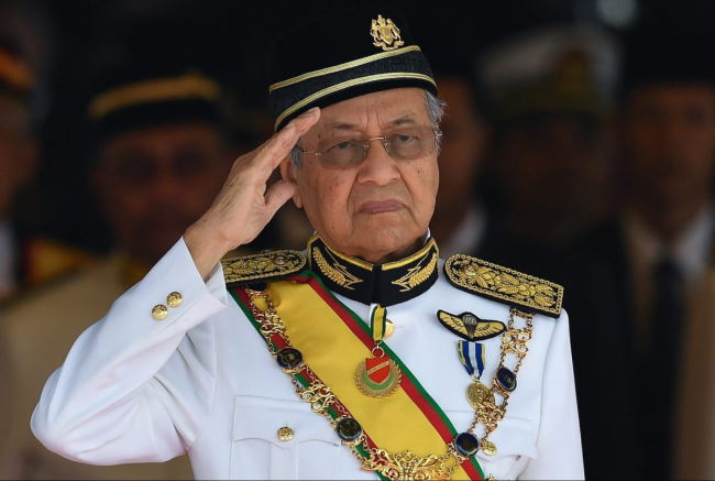 Mahathir Mohamad Mengundurkan Diri dari Perdana Menteri Malaysia