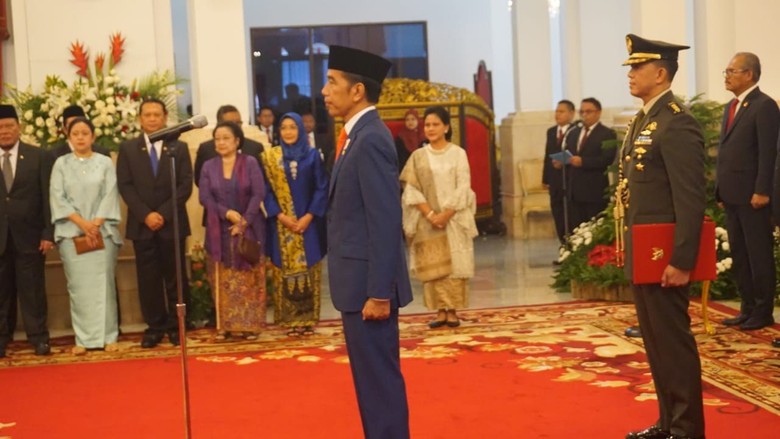 Jokowi Resmi Lantik Menteri Kabinet Indonesia Maju