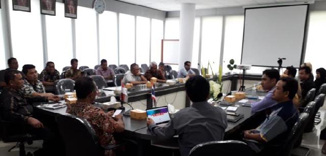 UIR dan Unri Tuan Rumah Simposium Internasional Tiga Negara