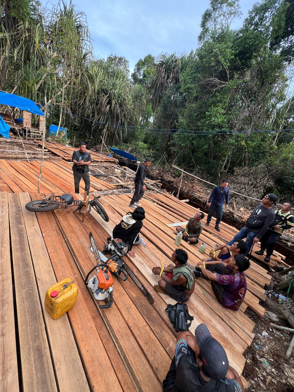 Enam Warga Simpang Gaung Ditangkap Diduga Illegal Logging