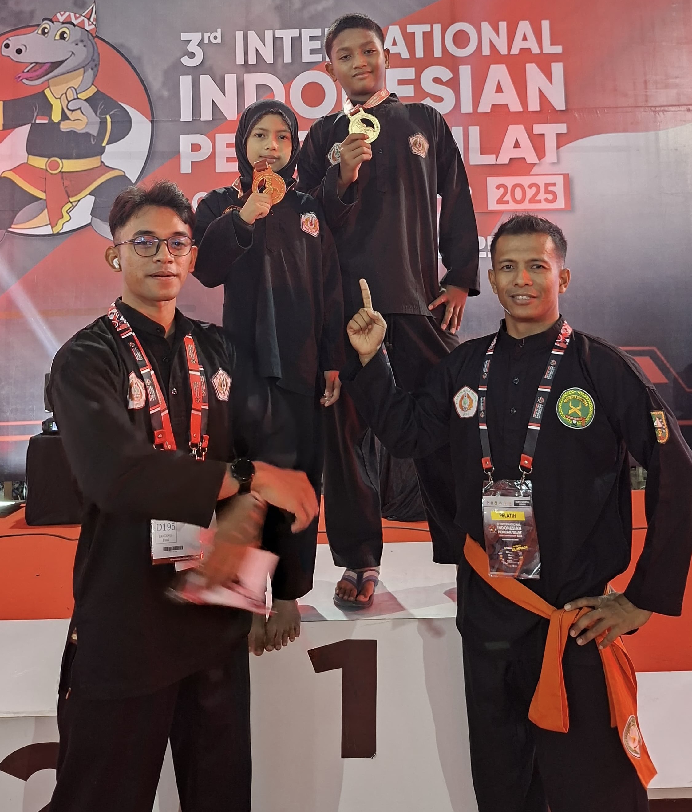 Putra dari Kabiro Haluan Riau Pelalawan Raih Medali Emas Open Championship Internasional Indonesia 