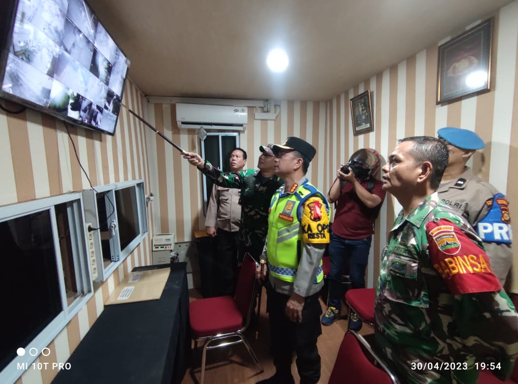 Tim Gabungan TNI-Polri Sidak Kampung Dalam