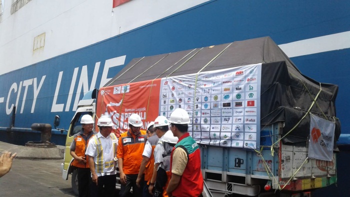 Rumah Zakat Kirim 30 Ton Paket Superqurban dan 15 Truk Logistik untuk Palu-Donggala
