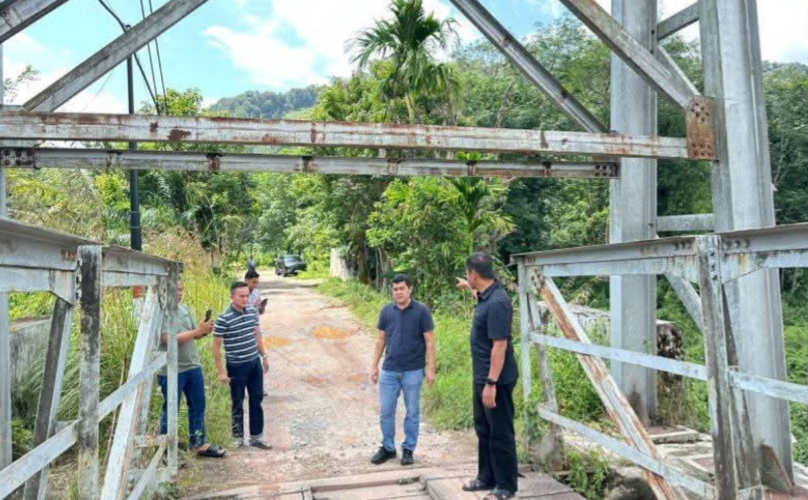 Bersama Pemkab Limapuluh Kota, Pemkab Kampar Ajukan Proposal Perbaikan Jembatan di Perbatasan