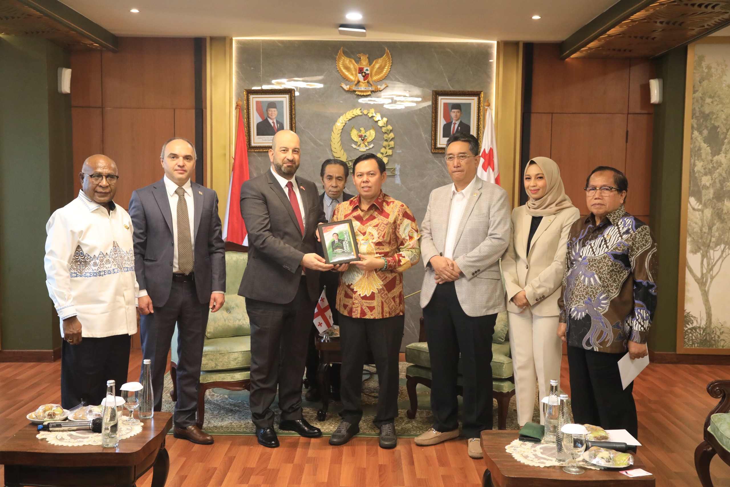 Ketua DPD RI Terima Kunjungan Dubes Georgia, Bahas Kerja Sama Antara Kedua Negara