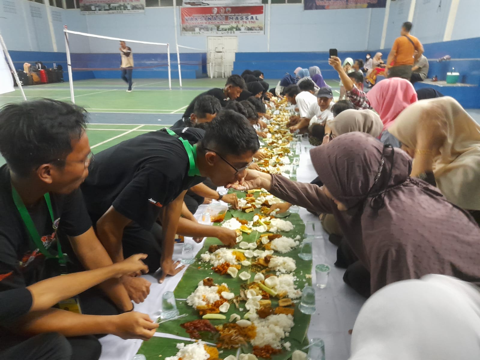 Atlet PDBI Riau Disambut Jamuan Makan oleh Orang Tua