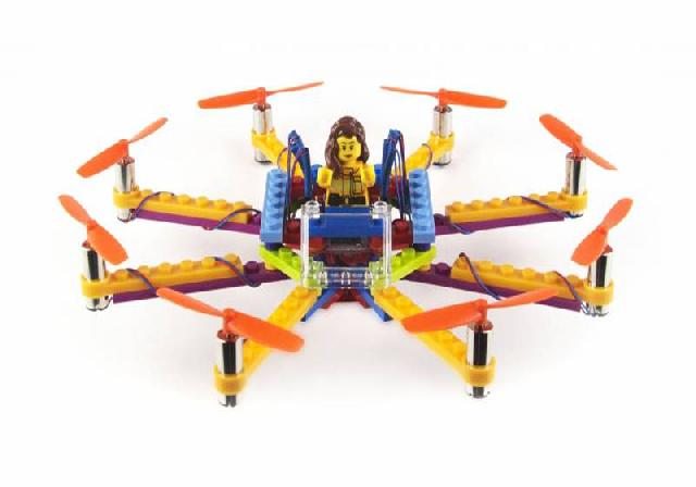 Bisa Rakit Drone Lego dengan Kit Ini