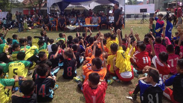 Buka Turnamen Sepakbola Usia Dini, Kordias Doakan Lahir Pemain Timnas dari Riau