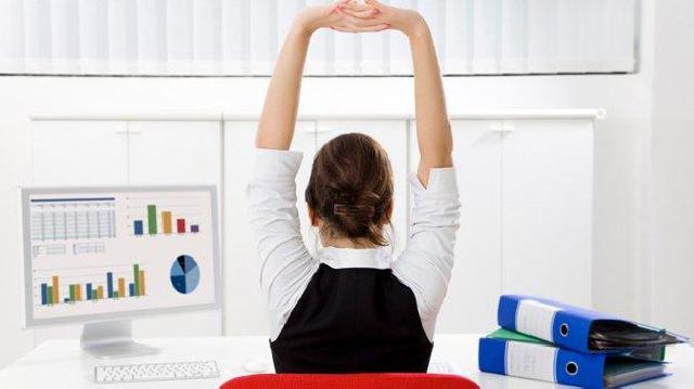 5 Cara Mudah Agar Tetap Percaya Diri di Kantor