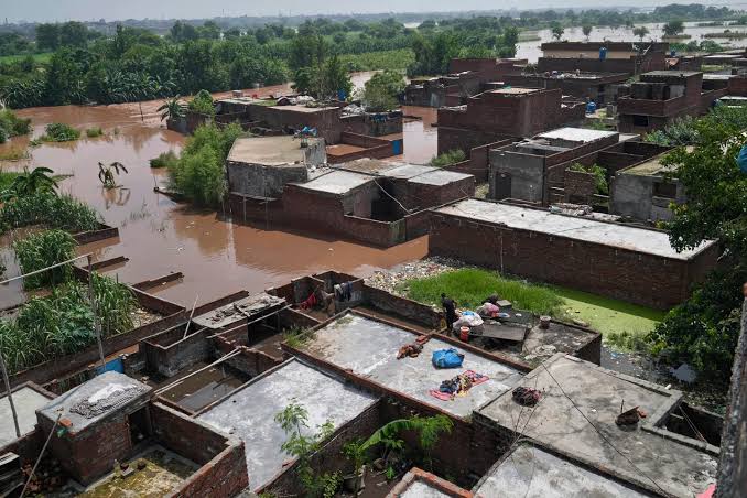 Pakistan Dilanda Banjir Besar: 30 Orang Meninggal Dunia