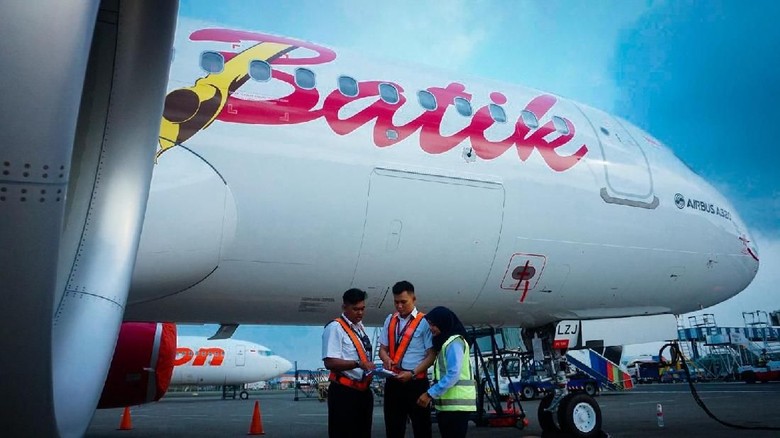 Pilot Batik Air Dilarikan ke Rumah Sakit Usai Mendarat Darurat