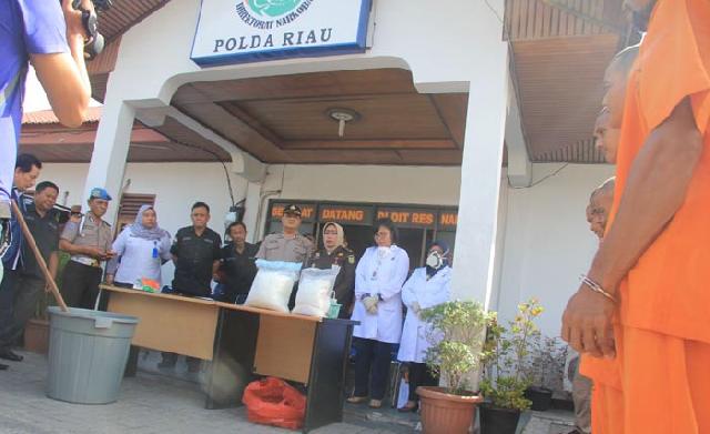 Polda Riau Musnahkan 17 Kg Sabu Kualitas Terbaik