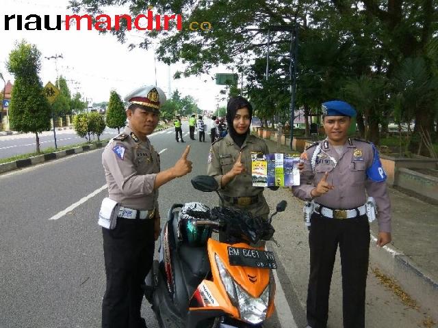 Ibarat Makan Obat, 3 Kali Sehari Polantas Sosialisasikan Tertib Lalu Lintas