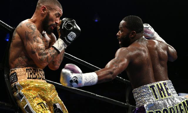 Broner Kalahkan Granados