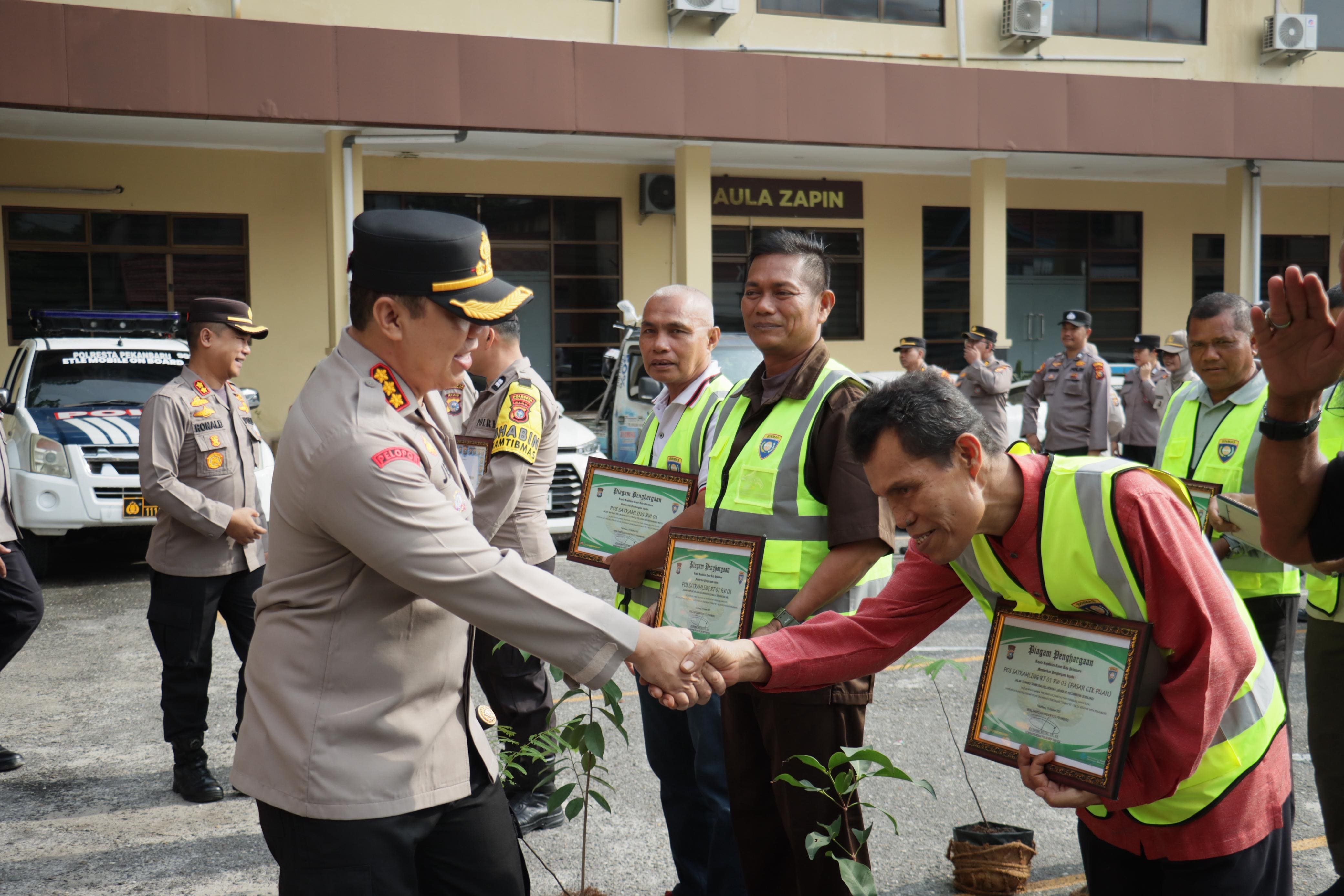 Ini 10 Pos Satkamling Terbaik di Pekanbaru, Terima Penghargaan dari Polresta Pekanbaru