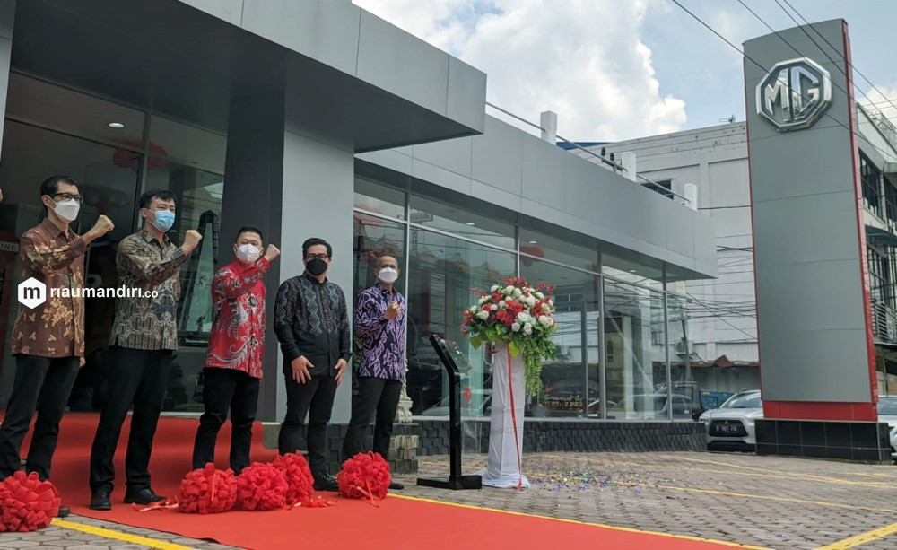 Merek Mobil Asal Inggris MG Resmi Ramaikan Pasar Otomotif Riau