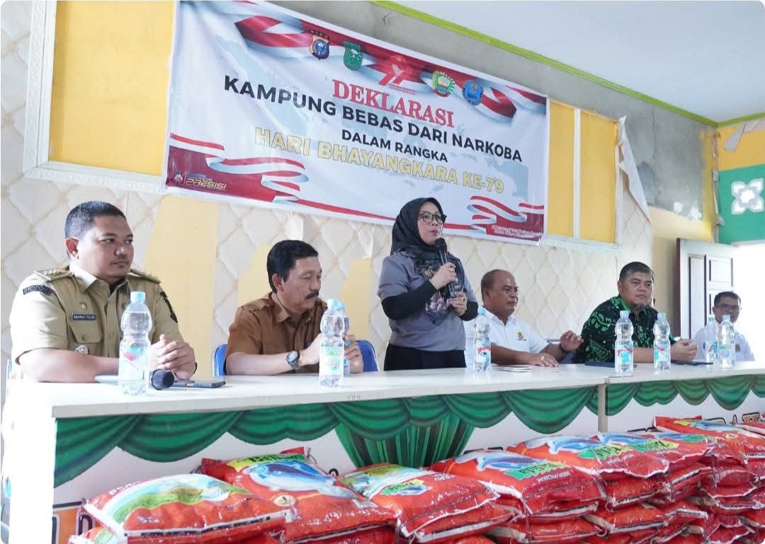 Wabup Misharti Serahkan Bantuan ke 78 Penerima