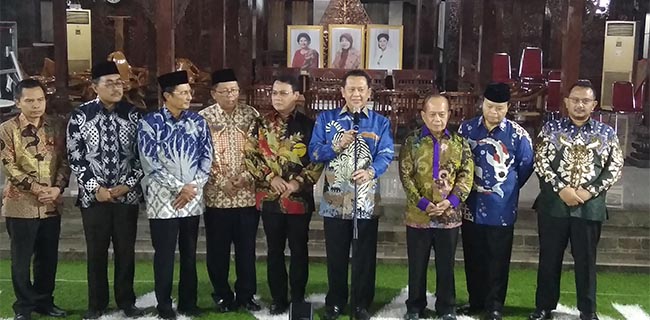 Dikunjungi Pimpinan MPR, Raut Wajah Kesedihan SBY Masih Terlihat Jelas