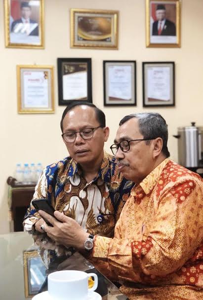 Gubernur Riau Promosikan Produk Ekonomi Kreatif ke Dirut PT Sarinah