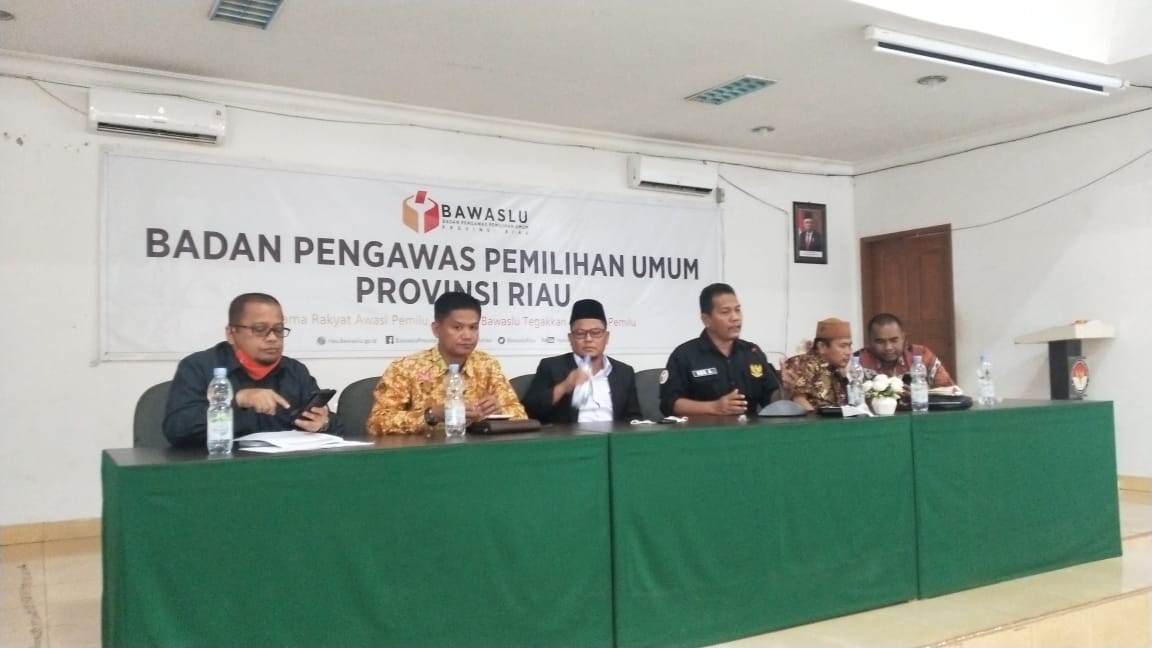 Bawaslu Riau Rakor dengan Bawaslu Kabupaten-Kota Terkait Pengawasan Pilkada Saat Covid-19