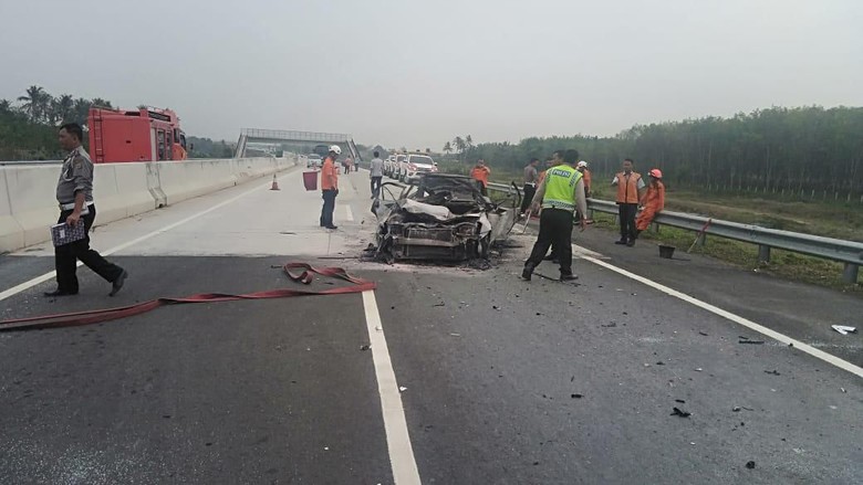 Seorang Anak Korban Kecelakaan Tewas di Pangkuan Ibunya