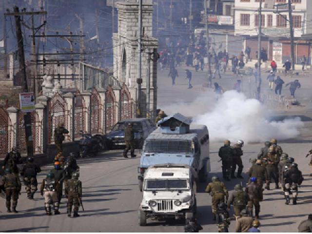 India Tuding Pakistan di Balik Rusuh Kashmir