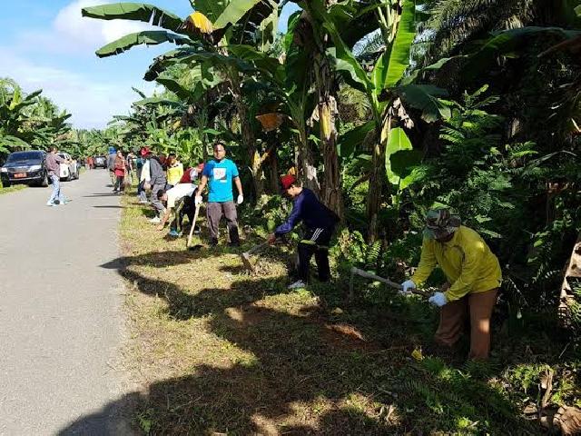 Bupati Inhu Ajak Pejabat dan Warga Gotong Royong