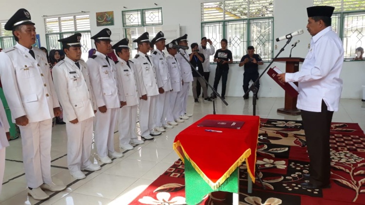 Bupati Siak Lantik 11 Penjabat Penghulu Mempura- Dayun