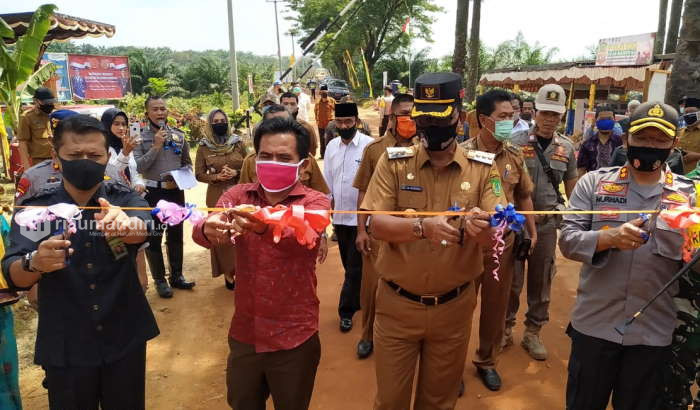 Resmikan Kampung Tangguh Nusantara, Bupati Rohil Ajak Seluruh Perusahaan Ikut Peduli