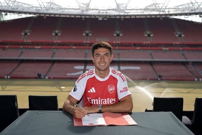 Arsenal Tuntaskan Kontrak Martin Zubimendi