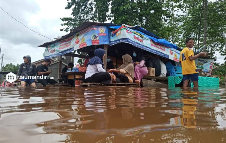 Pemko Pekanbaru Minta Dukungan Pemprov Atasi Banjir di HR Soebrantas