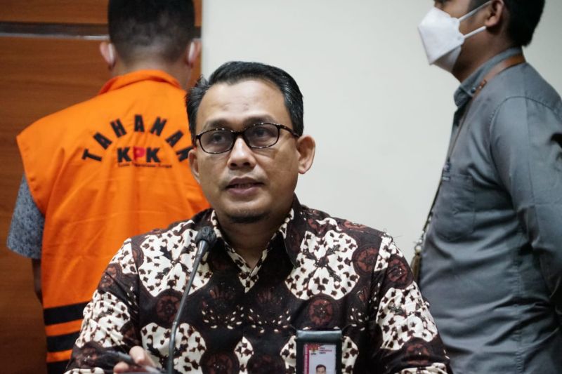 KPK Perpanjang Masa Penahanan Mantan Kakanwil Riau