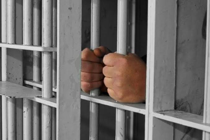 Mantan Anggota DPRD Kuansing Ini Divonis Penjara 1 Tahun