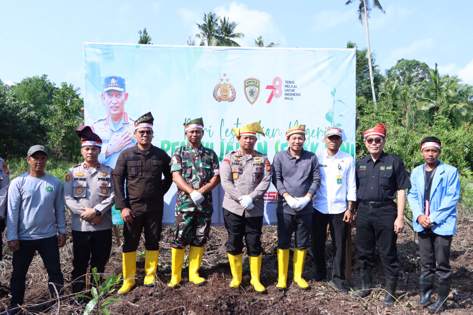 Polri Lestarikan Negeri Sejak Dini, Polres Siak Tanam 3500 Bibit Pohon 