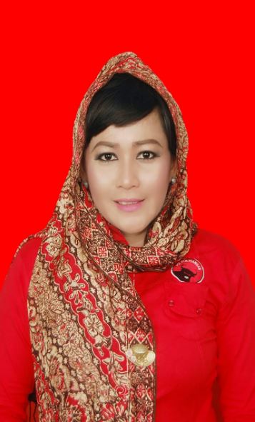 Inilah Profil Dewi Tanjung, Caleg Gagal yang Akan Demo Anies Baswedan