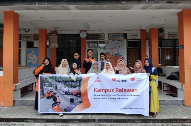 Relawan Nusantara Pekanbaru Isi Akhir Pekan dengan Kegiatan Belajar Desain Grafis dan Editing