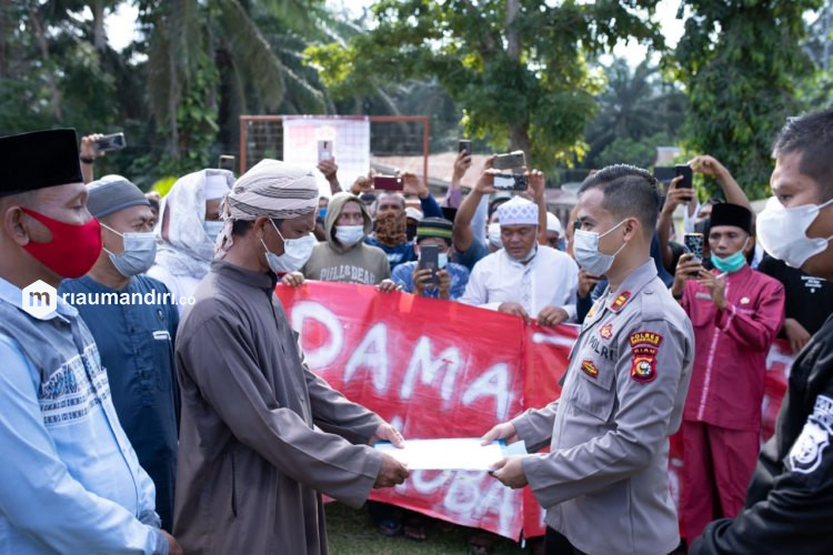 Tuntut Tangkap Bandar Narkoba, Warga Geruduk Polsek Simpang Kanan