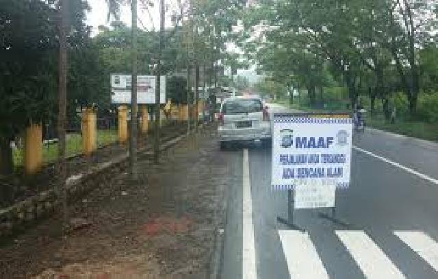 Akses Jalan Lintas Provinsi Bonai-Duri Masih Terputus