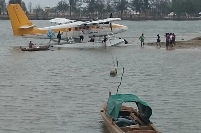 Pesawat Airfast Mendarat Darurat di Perairan Ocarina Batam