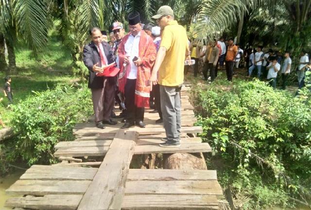 Calon Wagubri Suyatno Pastikan Bangun Jembatan Penghubung Jayantri