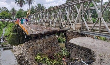 Jembatan Darurat Padang-Bukittinggi Mulai Dibuka