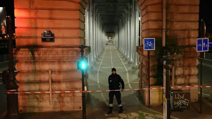Satu Turis Tewas dan Dua Teluka Akibat Serangan di Kota Paris