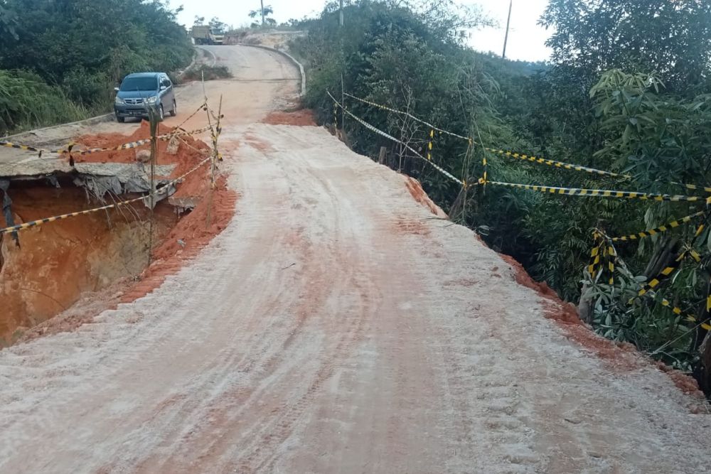 Jalan Rokan Koto Ruang Bisa Dilalui Pasca Longsor