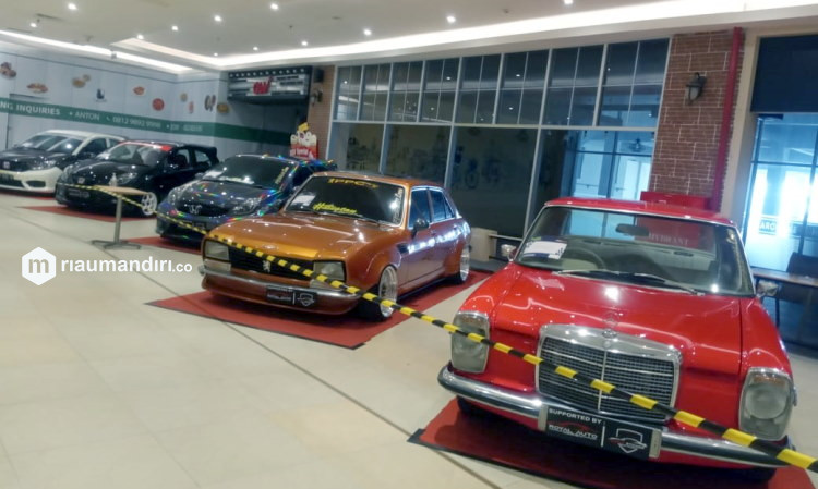 60 Mobil Keren Ambil Bagian pada 1st Anniversary Brio Squad