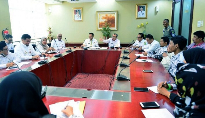 Tiga dari Lima Tuntutan Guru Honorer Diakomodir Gubernur Riau