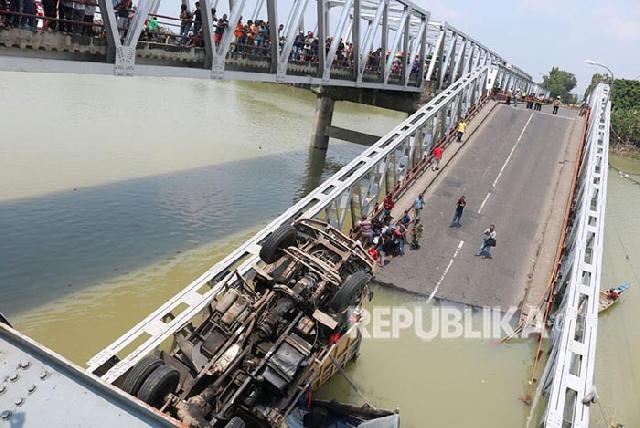 Begini Kondisi Jembatan Ambruk yang Menewaskan 2 Orang Sopir