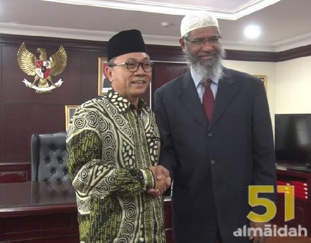 Ini Kata Dr Zakir Naik Tentang Al Maidah 51 yang Dipertentangkan