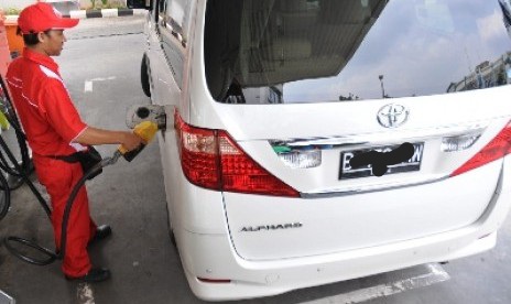 Mulyanto: Harus Ada Aturan Tegas Larangan Mobil Mewah Gunakan BBM Bersubsidi