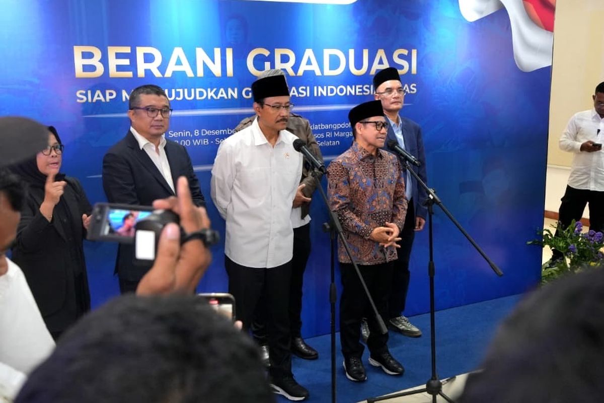 Cak Imin Menyindir Menkeu di Wisuda PKH Harus Hadir dan Bangun Benar